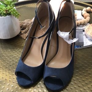 Ann Taylor Navy Blue strappy peep toe wedges